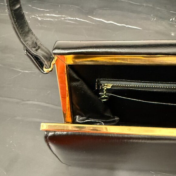 1950's Susan Gail Black Leather Handbag with gold tone hardware - Picture 12 of 16